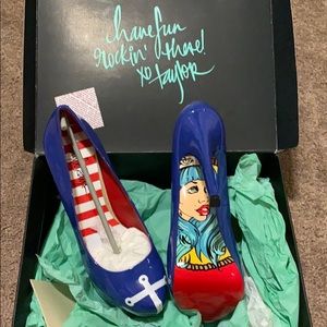 NIB Taylor Reeve heels *RARE*